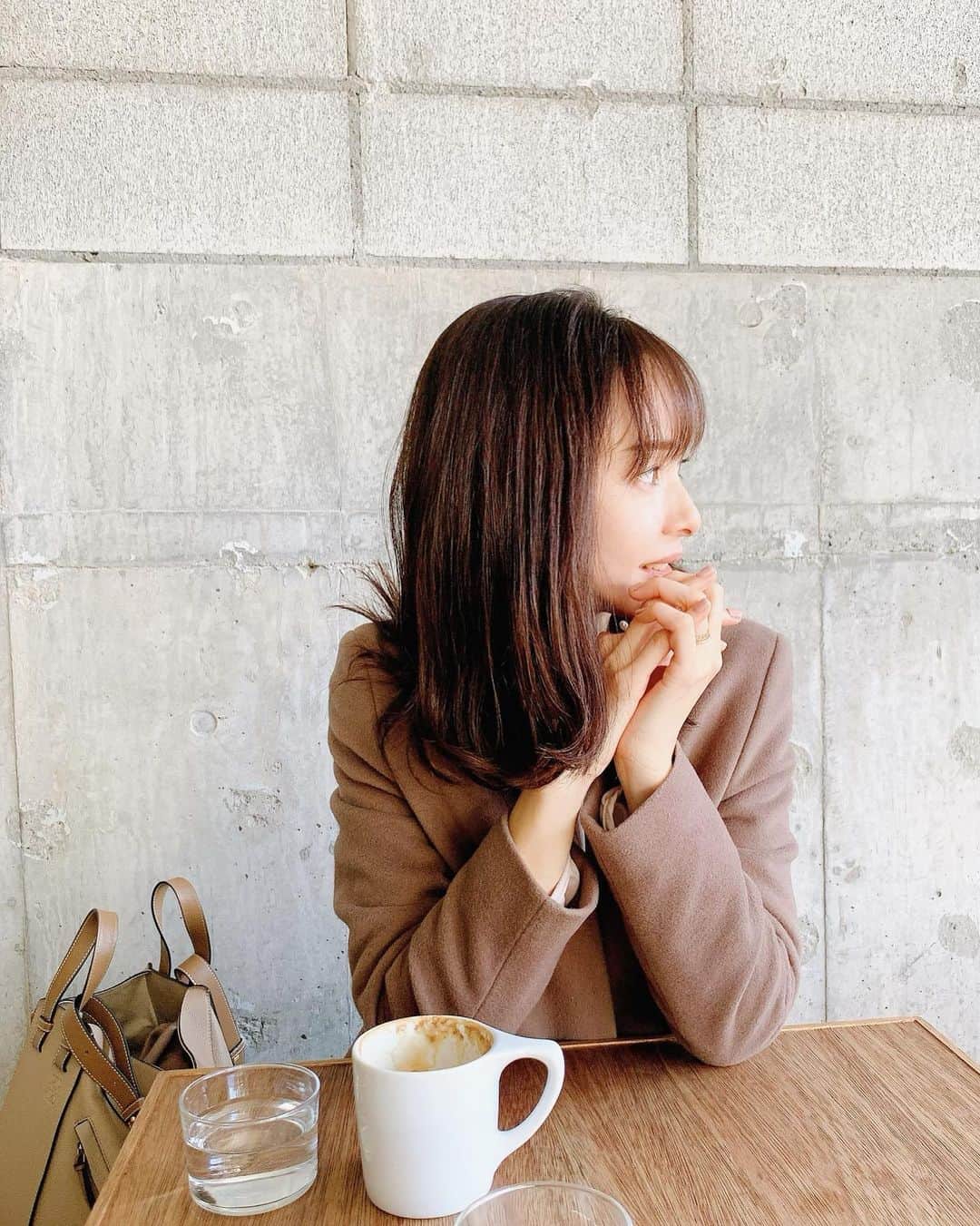 乙黒えりさんのインスタグラム写真 - (乙黒えりInstagram)「#ogawacoffee   胸キュントーク💜 梨泰院クラスの話とかできゅんきゅんしてます。すみません。 @naomin0227 ⇦韓ドラの先生 普段はなかなか時間がないので、年末年始にイテウォンクラスみたいと思います！ スアが可愛すぎる🥺💕」12月27日 23時40分 - ellyotoguro