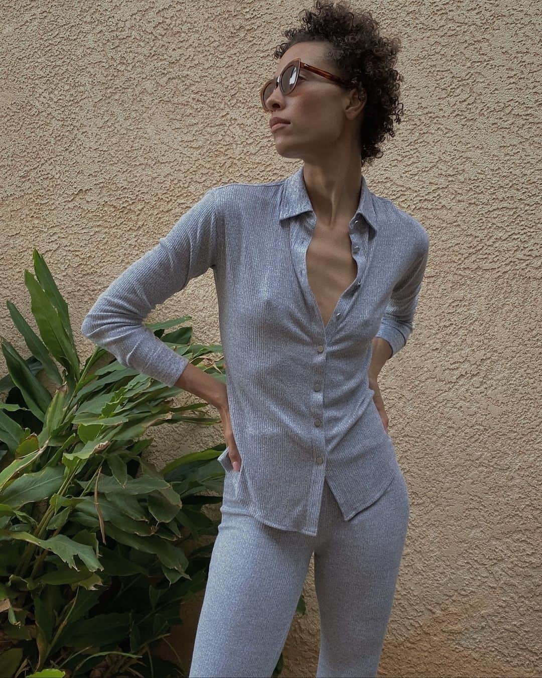 ラグ&ボーンのインスタグラム：「One less outfit choice to make this week. @tylynnnguyen」