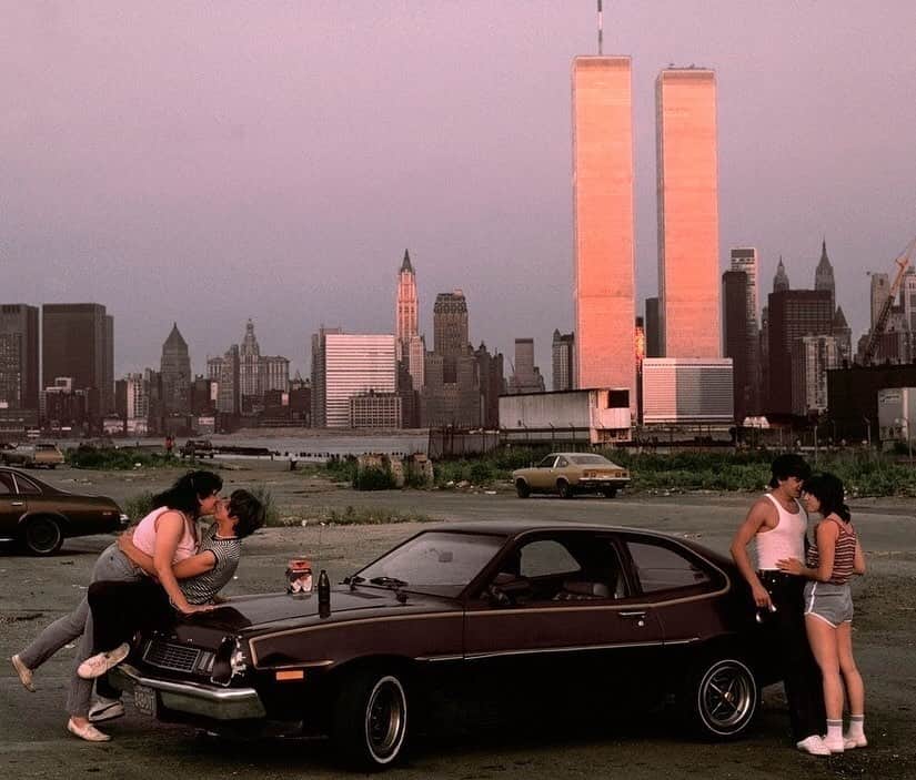 AnOther Magazineさんのインスタグラム写真 - (AnOther MagazineInstagram)「#SundayLove – Downtown Manhattan seen from ‘lover’s lane’ in New Jersey, 1983, by Thomas Hoepker ❤️⁠⠀」12月28日 0時15分 - anothermagazine