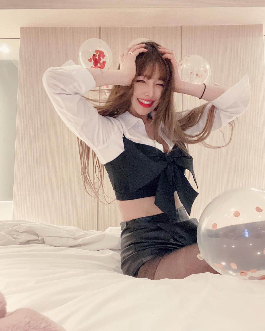 hyeriのインスタグラム：「웃자」