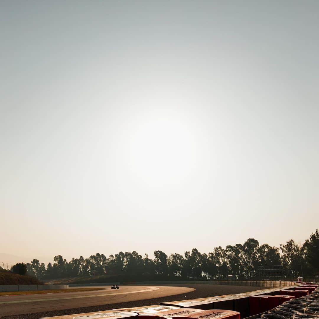 ロマン・グロージャンのインスタグラム：「2019 - Some high hopes after Melbourne but a season that didn't go to plan with a tricky car  Team: Haas F1 Team Grand Prix: 21 Championship Classification: 18th Points finishes: 3 Points scored: 8 Best result: 7th in Germany  #F1 #Formula1 #FormulaOne #RomainGrosjean #Grosjean #Motorsport #Racing #HaasF1」