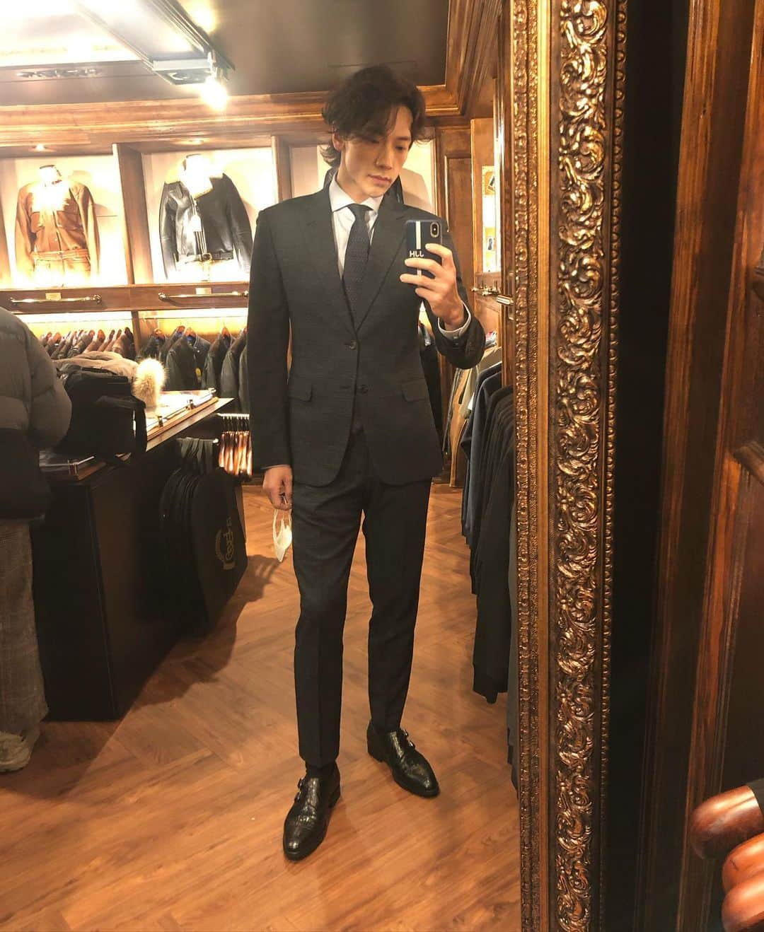 RAIN（ピ）さんのインスタグラム写真 - (RAIN（ピ）Instagram)「👋🎄❤️suit」12月28日 0時33分 - rain_oppa