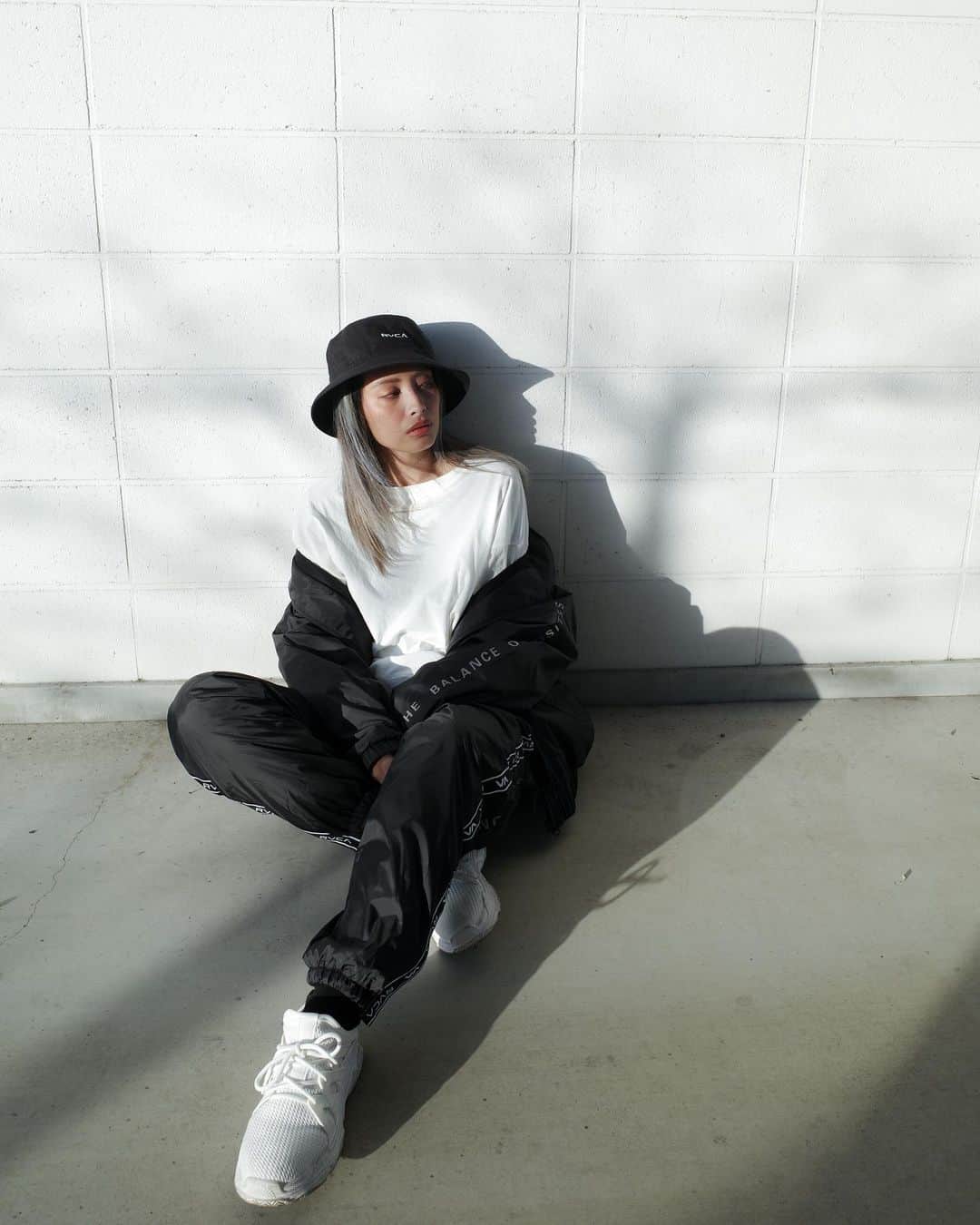 島野ミキさんのインスタグラム写真 - (島野ミキInstagram)「・ ・ setup…@rvcajapan / @azulbymoussy_official めちゃくちゃあったかいの❤︎ ・ ・ #RVCA #RVCAJAPAN #RVCASPORTS #RVCA_AZUL #azulbymousuy #fashion#ootd#coordinate#アパレル #ファッションコーデ #トレンドコーデ #大人コーデ #大人カジュアル#今日のコーデ#ファッション#オシャレ#コーデ#シンプルコーデ #アパレル #ワンマイルウェア #youthfulsurf #ユースフルサーフ#ootd4nylonjp#ootdfashion」12月28日 0時33分 - miki_shimano