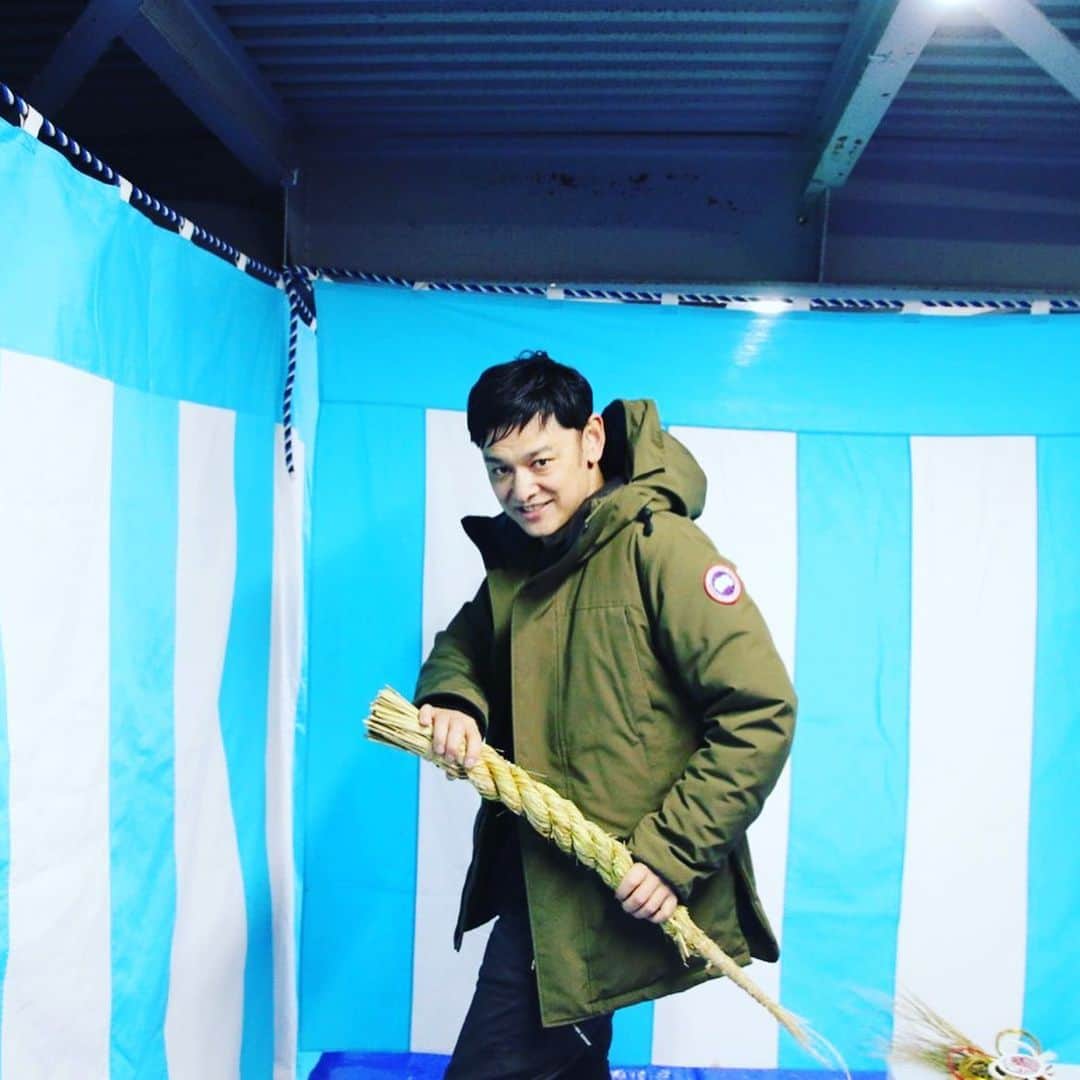 宮田麺児さんのインスタグラム写真 - (宮田麺児Instagram)「育てた山田錦の稲藁で しめ縄造り」12月28日 0時42分 - miyatamenji
