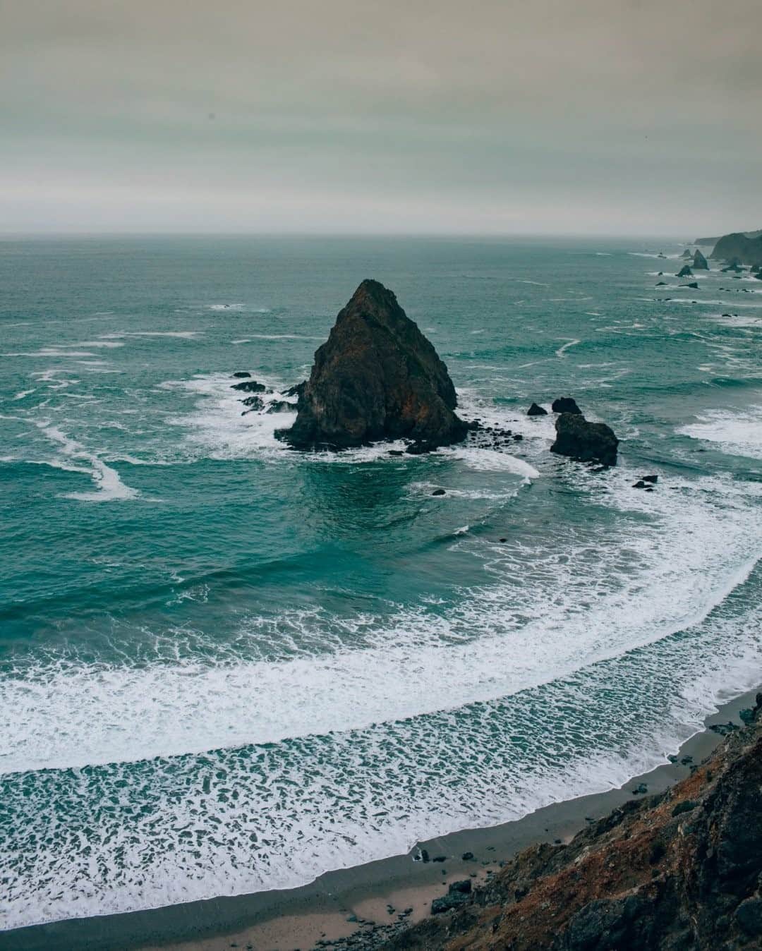 National Geographic Travelさんのインスタグラム写真 - (National Geographic TravelInstagram)「Photo by @joshuacogan / Off the Pacific coast near Mendocino, California, the large monoliths that formed from eons of erosion provide good material for me to meditate on our brief humanity. They are also an immense amount of fun to photograph during our time here on Earth. For more images of the Pacific coast and adventures throughout the world, follow me @joshuacogan.」12月28日 0時37分 - natgeotravel
