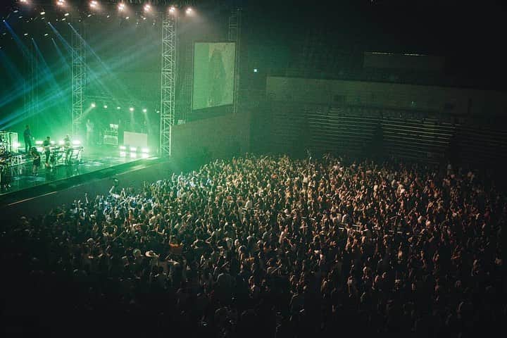 ルディメンタルのインスタグラム：「See ya 2020 👋 Hoping we can play some live shows next year 🙏」