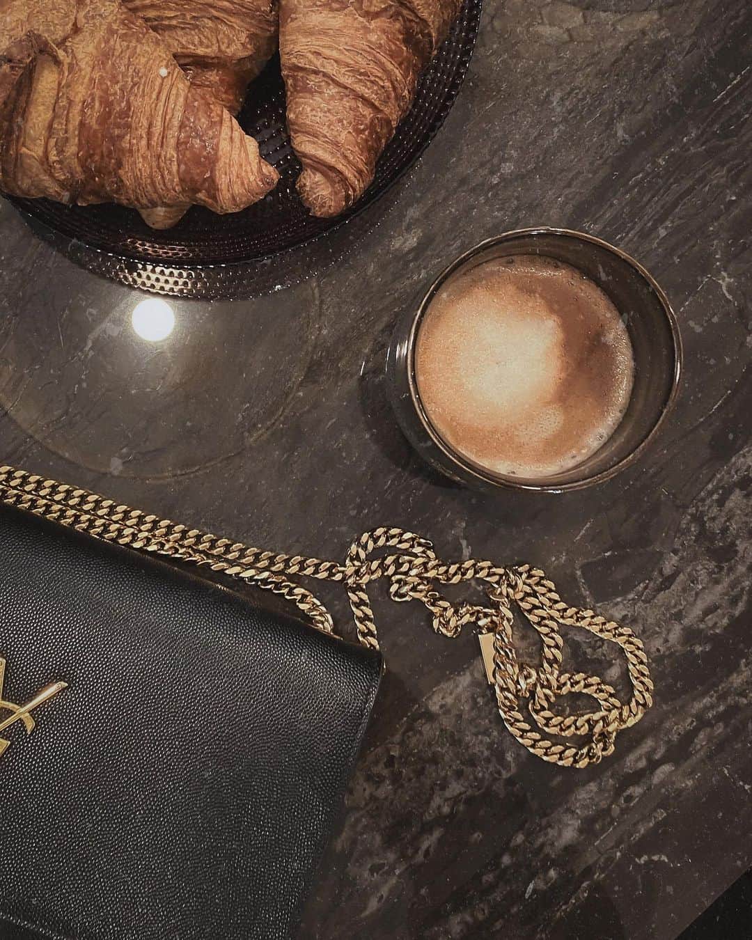Anna Nyströmのインスタグラム：「☕️🤍」