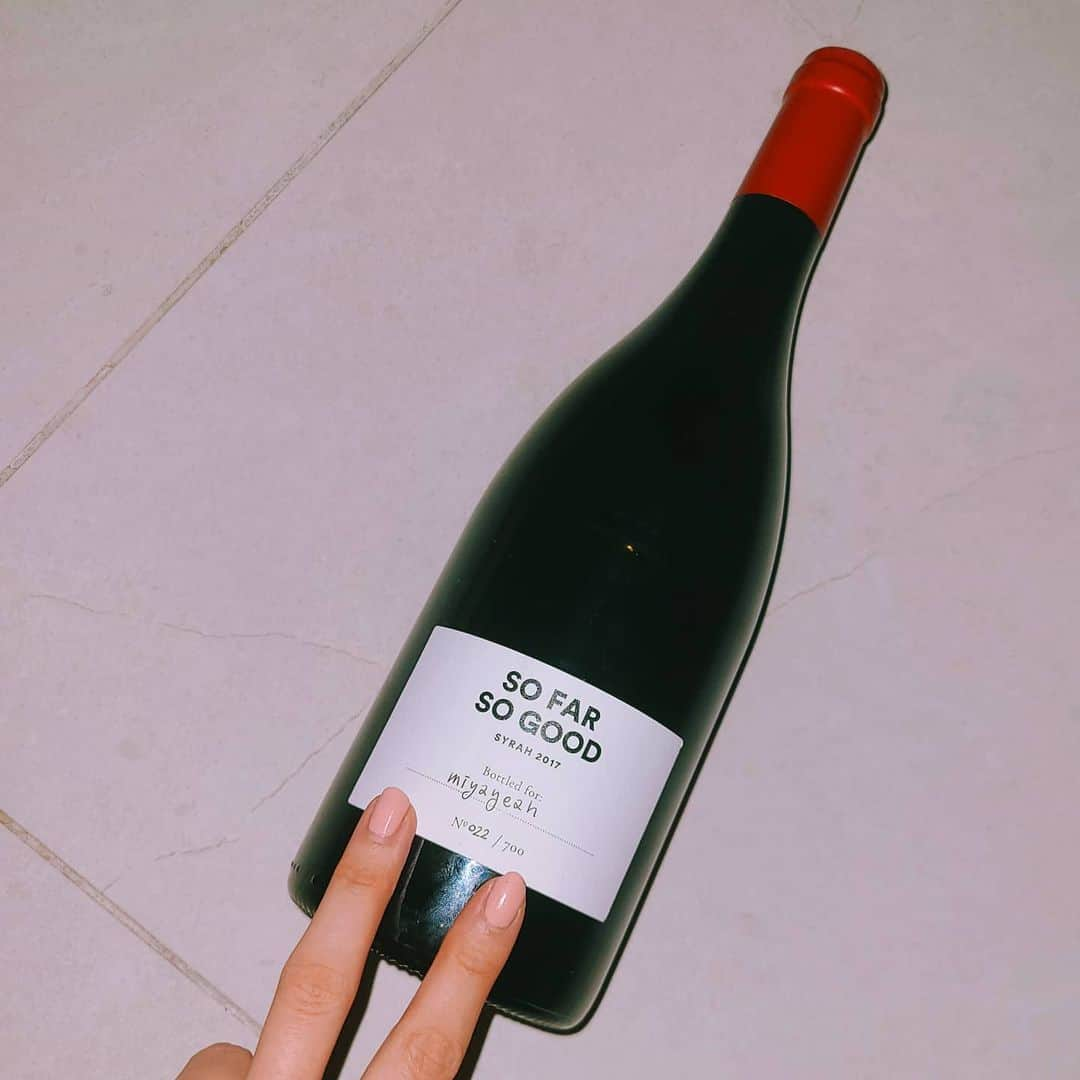 ソンミさんのインスタグラム写真 - (ソンミInstagram)「SO FAR SO GOOD✌🍷🍷🍷 @sofarsogood.wine」12月28日 1時53分 - miyayeah