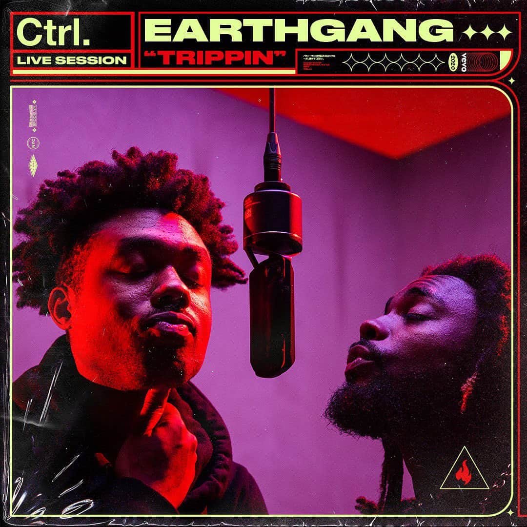 Vevoさんのインスタグラム写真 - (VevoInstagram)「There's no one quite like @earthgang and they proved that with their #Ctrl performances of "Trippin" and "Blue Moon." Check out the Atlanta duo now and get transported to their world 🖤  ⠀⠀⠀⠀⠀⠀⠀⠀⠀ ▶️[Link in bio] #EARTHGANG #Trippin #BlueMoon」12月28日 2時02分 - vevo