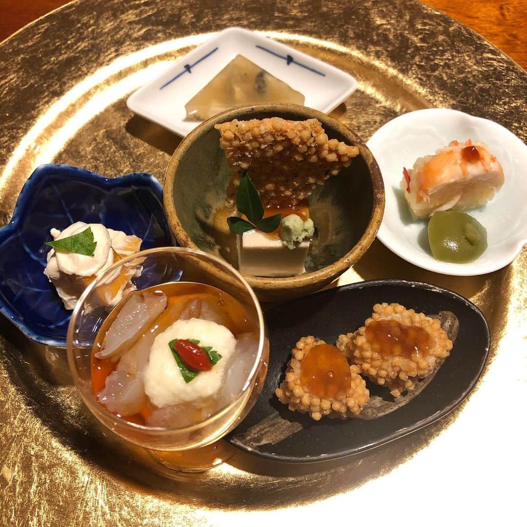 千秋さんのインスタグラム写真 - (千秋Instagram)「久しぶりに外で食べた気がする。 お家ごはんに飽きてたから良かった。  #和食 #香箱蟹」12月28日 11時55分 - chiaki77777