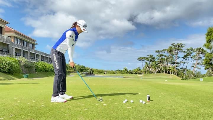 新垣比菜のインスタグラム：「こんな素敵な環境でゴルフができることに﻿ 毎日感謝しています⛳️😊﻿ ﻿ #JLPGA﻿ #女子プロゴルフ﻿ #沖縄﻿ #okinawa﻿ #マンシングウェア﻿ #munsingwear」