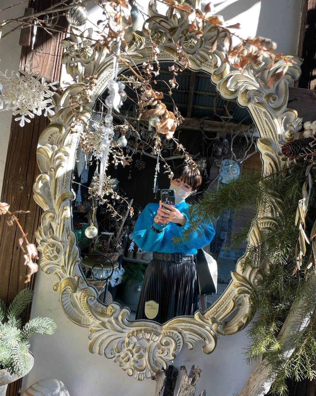 片山陽加さんのインスタグラム写真 - (片山陽加Instagram)「気がつけば、鮮やかブルーきてるわ私。  #ブルー #青 #好きみたい #気がつけば」12月28日 11時53分 - haachandyoo
