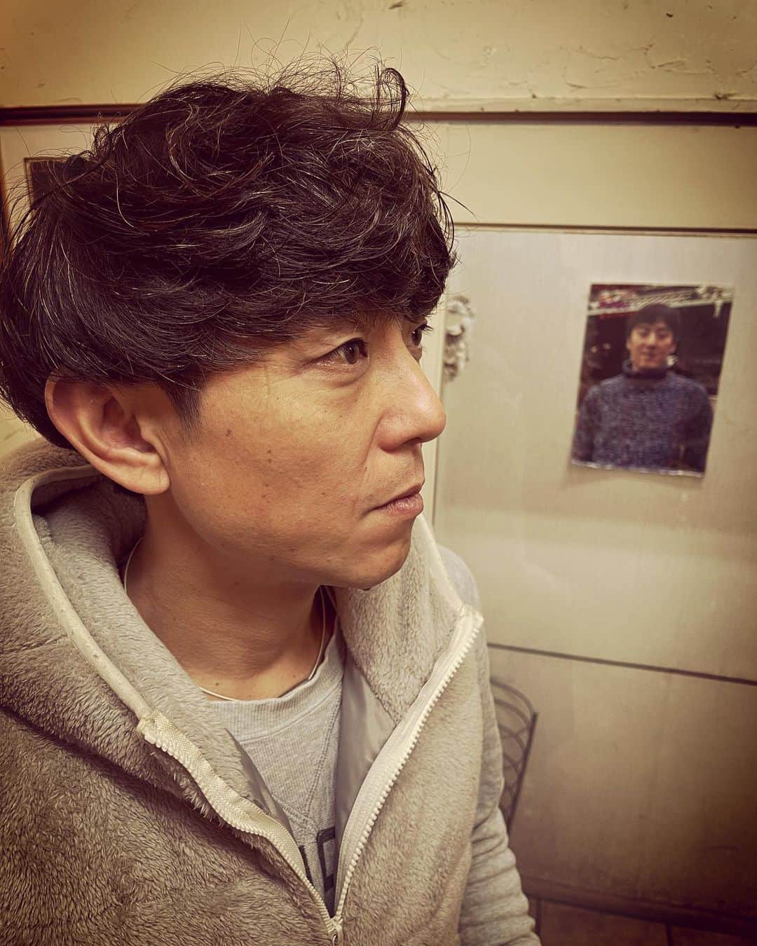 杉本知香さんのインスタグラム写真 - (杉本知香Instagram)「村田くんいつもお洒落✨  山さんと黒川さんもいい感じに歳を重ねてる😆 黒川さん、孫がいるかっこいいおじいちゃんな48歳😆  #中目黒美容室#glamb #とろサーモン村田#とろサーモン #アンバランス黒川 #アンバランス山本 #アンバランス」12月28日 11時57分 - sugimotoc