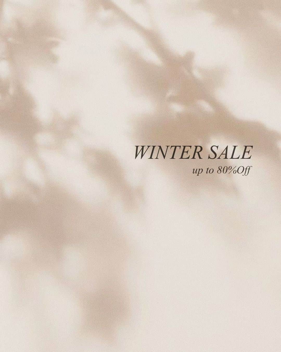 デュラスアンビエントのインスタグラム：「本日12.28(mon)12:00- 📢SALE SALE SALE!! 2020年も残りわずかとなりました。 本日正午より、AMBIENTオンラインでは一足早く 最大80%OFF冬の本SALEがスタート❄️  新年を迎える前に人気アイテムをお買い得にGETして🤍 ＿＿＿＿＿＿＿＿＿＿＿＿＿＿＿ AMBINET ONLINE http://ambient-online.com」