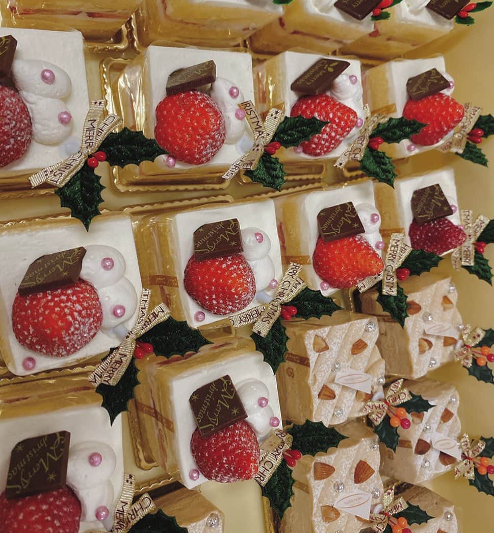 佐藤海里のインスタグラム：「🎄🎅」