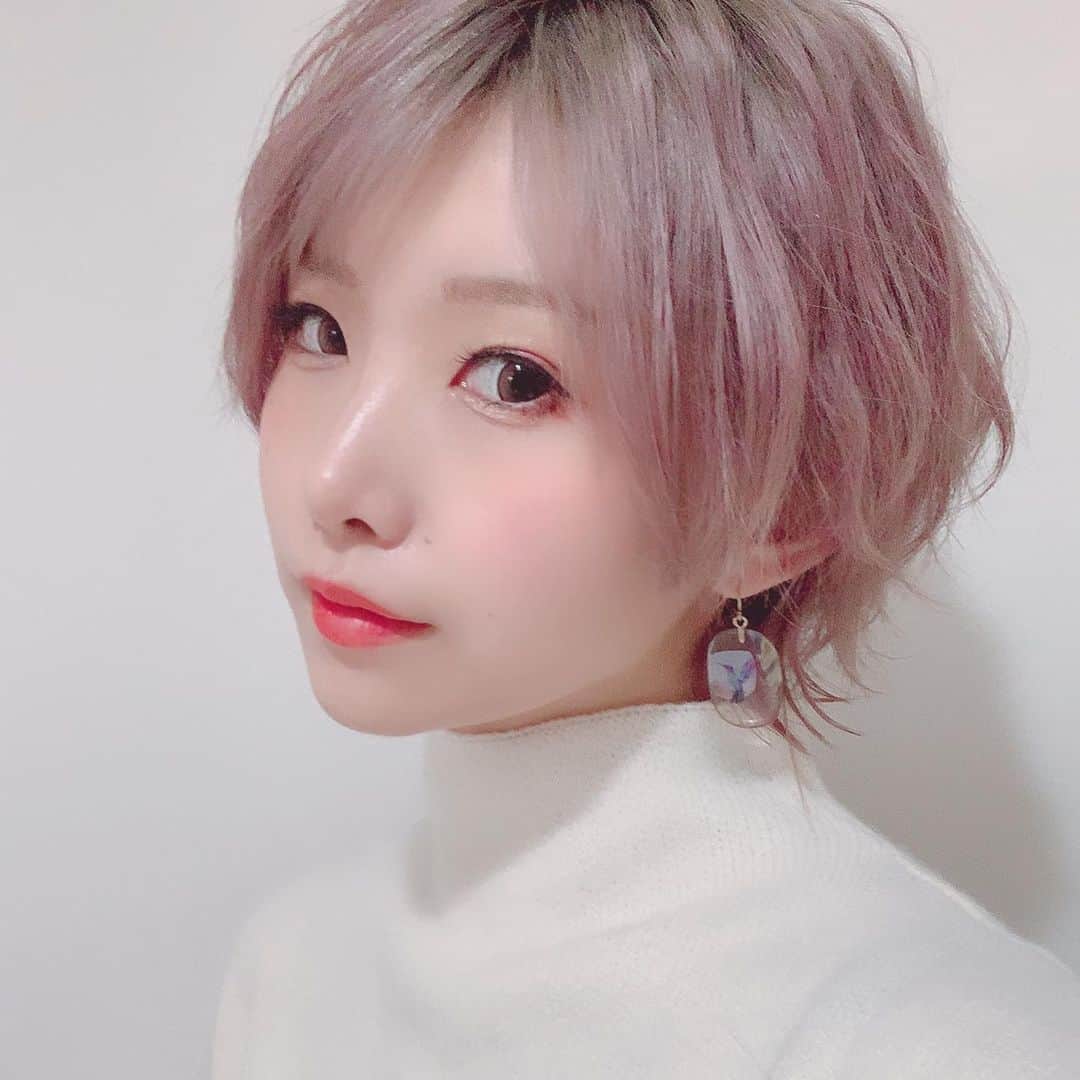 澁谷梓希さんのインスタグラム写真 - (澁谷梓希Instagram)「昨日の自撮りあげる🤳 . #japanesegirl #selfie #hairstyle #makeup #instabeauty #japanese」12月28日 13時02分 - azk_s811