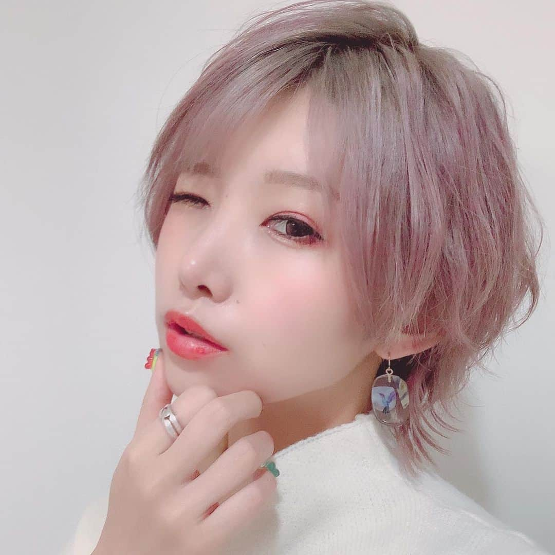 澁谷梓希さんのインスタグラム写真 - (澁谷梓希Instagram)「昨日の自撮りあげる🤳 . #japanesegirl #selfie #hairstyle #makeup #instabeauty #japanese」12月28日 13時02分 - azk_s811