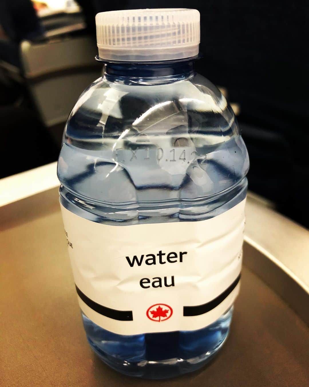 エイドリアン・ブロディのインスタグラム：「“Got anything to drink?” Just water. “Eau...” 😒」