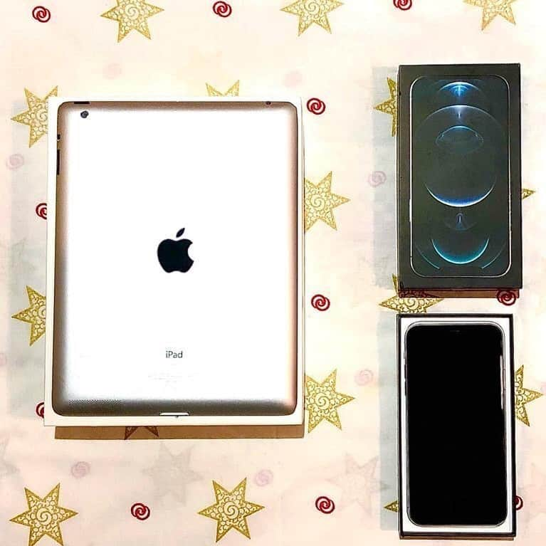 ポーラ・ベビラクアさんのインスタグラム写真 - (ポーラ・ベビラクアInstagram)「🎄 PARTICIPA YA, PARA GANARTE ESTE NUEVO IPHONE 12 PRO MAX + iPad Air 3PRO. 🎁 EL SORTEO ES INTERNACIONAL, PODEIS PARTICIPAR DESDE CUALQUIER PARTE DEL MUNDO 🎁  Es muy fácil 👇🏻 Para participar: Sigue estos pequeños pasos. 1️⃣Dale LIKE a esta foto. 2️⃣SIGUE todas las cuentas QUE SIGUE @suerteparaganar “muy importante” lo verificaremos .  3️⃣Comenta “Listo” muchas veces en la cuenta oficial del sorteo  ASÍ DE FÁCIL!  ✅ El ganador se anunciará el día miércoles 30 de diciembre. Mucha suerte ! 🍀」12月28日 5時12分 - paulabevilacqua