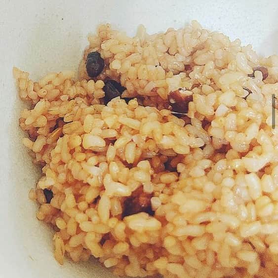 なでしこ健康生活さんのインスタグラム写真 - (なでしこ健康生活Instagram)「Repost from @m_o_kinal   【酵素玄米】 なでしこ健康生活で炊いた酵素玄米。 この写真の時で3日目✨ モッチモチで美味しい🤤 5日目の時にお裾分けしたら 美味しいと喜んでもらえて幸せ〜 ＊ ＊ 普通に玄米を食べると ちょっと胃がもたれるけど、 酵素玄米はもたれない✌️ 美容と健康のために♡ ＊ ＊ ＊  #なでしこ健康生活 ＃酵素玄米#健康 ＃身体に優しい」12月28日 5時18分 - nadeshiko_healthy_life