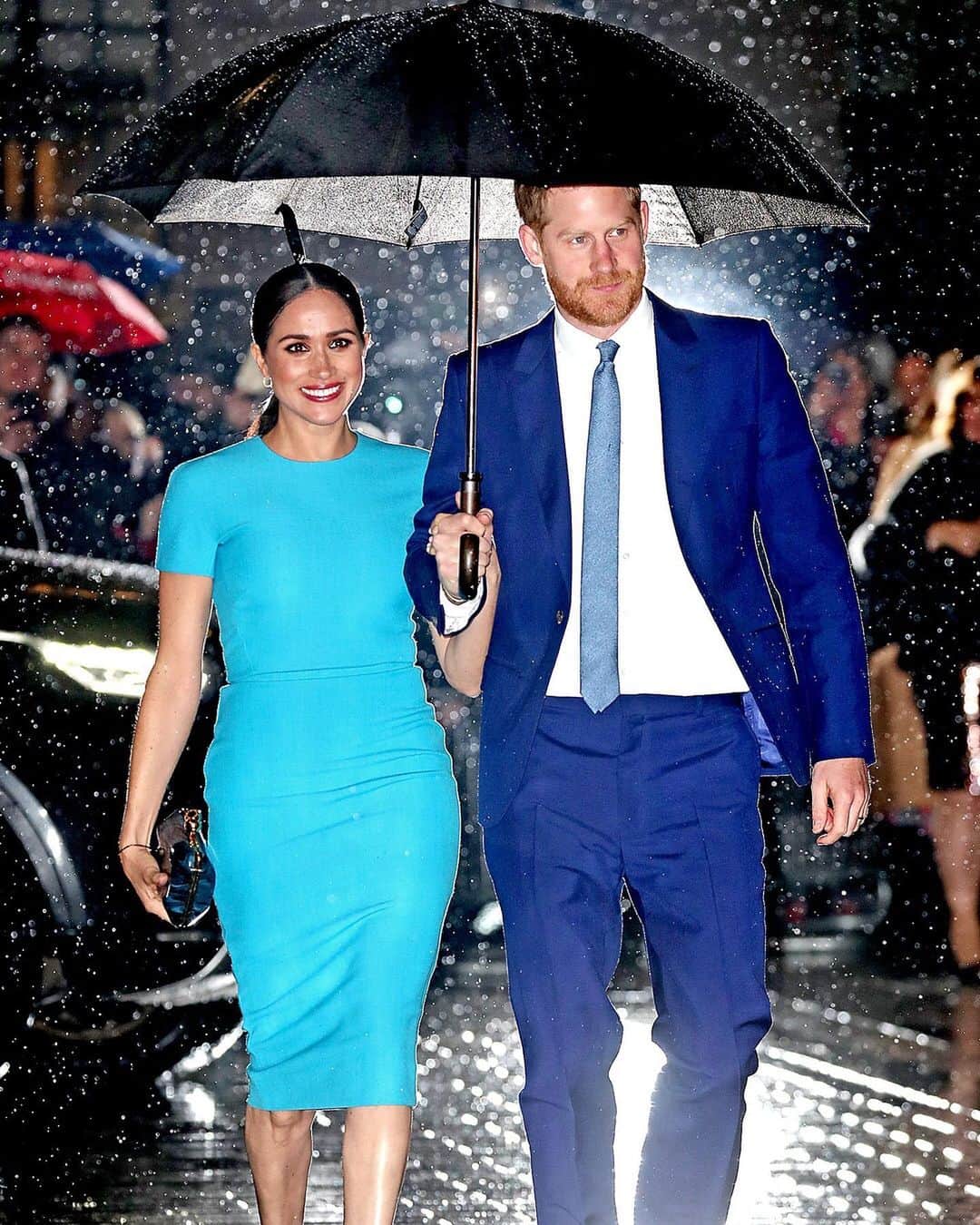 Fashion Weekのインスタグラム：「Power pair 💥 The Duke and Duchess of Sussex's color coordination is unmatched. Photos by @gettyimages.」