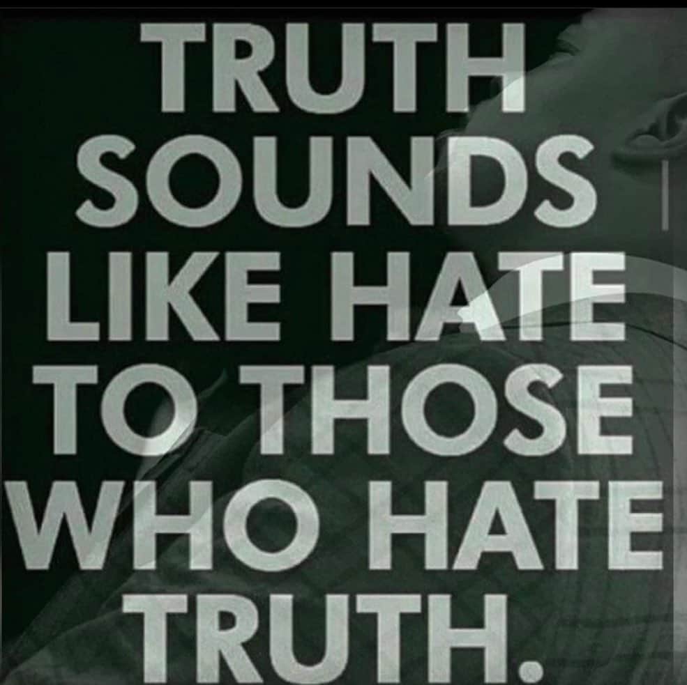 のインスタグラム：「The truth is uncomfortable but it won’t kill us. It’s uncomfortable because if we don’t check the reality of being honest with ourselves then we become to comfortable in the cocoon of distortion and its walls we structure around ourselves.Even then, it’s a little uncomfortable only initially. Once we see the entire picture, it frees us. Letting go of habits that no longer serve our growth. Breaking off relationships that are toxic especially those that are emotionally, mentally and verbally abusive. Enduring toxic behavior can squeeze the life out of someone, and it’s not to be trifled with or minimized. You will be in the loop of insanity. It is likely that toxic people learn their behaviour during their own childhood, either by being uncovered by toxic behaviour of others or by being overestimated without being taught the key quality of empathy.  You don’t need to explain walking way. Find the freedom trust God and be brave. Xo, Yoanna  #garythomas#U2#heysigmund」