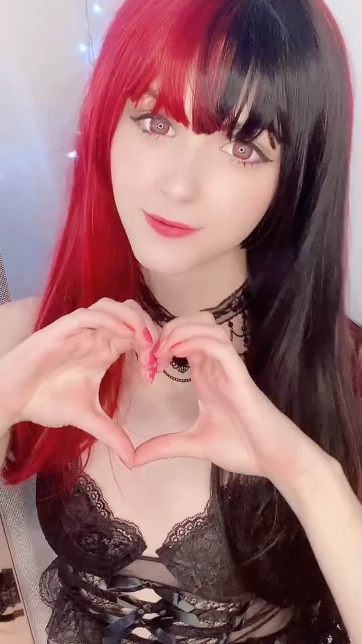 Hirari Ann（ヒラリー アン）のインスタグラム：「Double tap for good luck in the new year! ♥️♥️♥️」