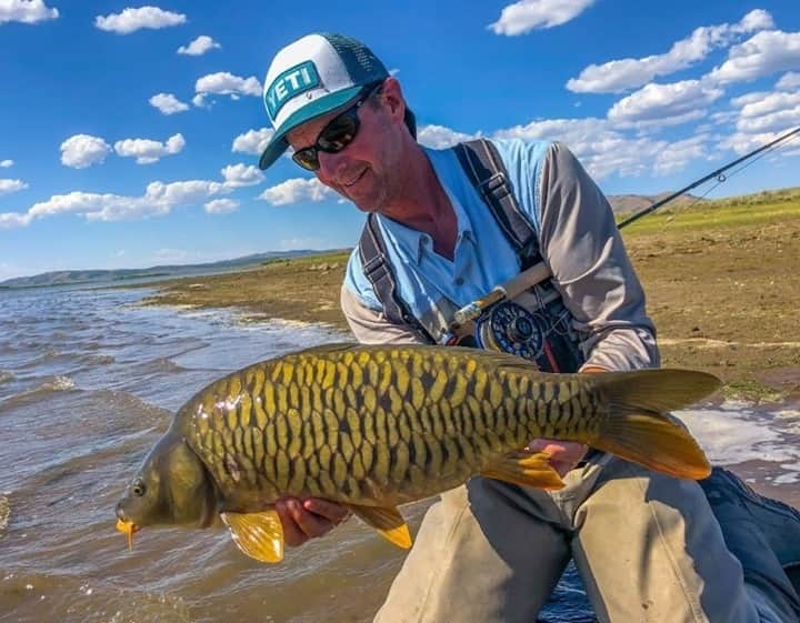 Costa Sunglassesのインスタグラム：「Fully scaled mirror for @jeffcurrier65 in the Gem State. #SeeWhatsOutThere #BornOnTheWater」