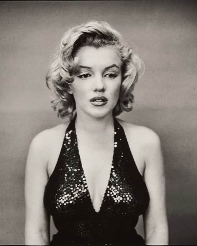 マリリン・モンローさんのインスタグラム写真 - (マリリン・モンローInstagram)「Marilyn photographed by Richard Avedon in 1957. Love these shots 🖤 #Marilynmonroe」12月28日 7時37分 - welovemarilyn