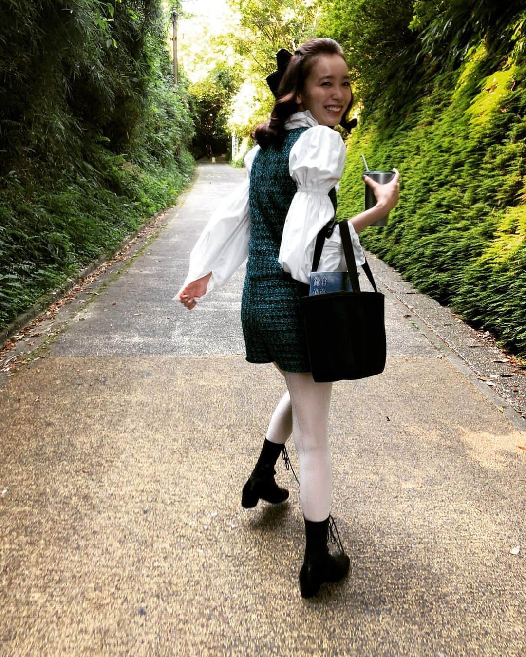 飯豊まりえのインスタグラム：「本日より  よる10時から #岸辺露伴は動かない   NHK総合と BS4Kより放送されます！😇  #岸辺露伴 #泉京香 #富豪村 #くしゃがら #dna」