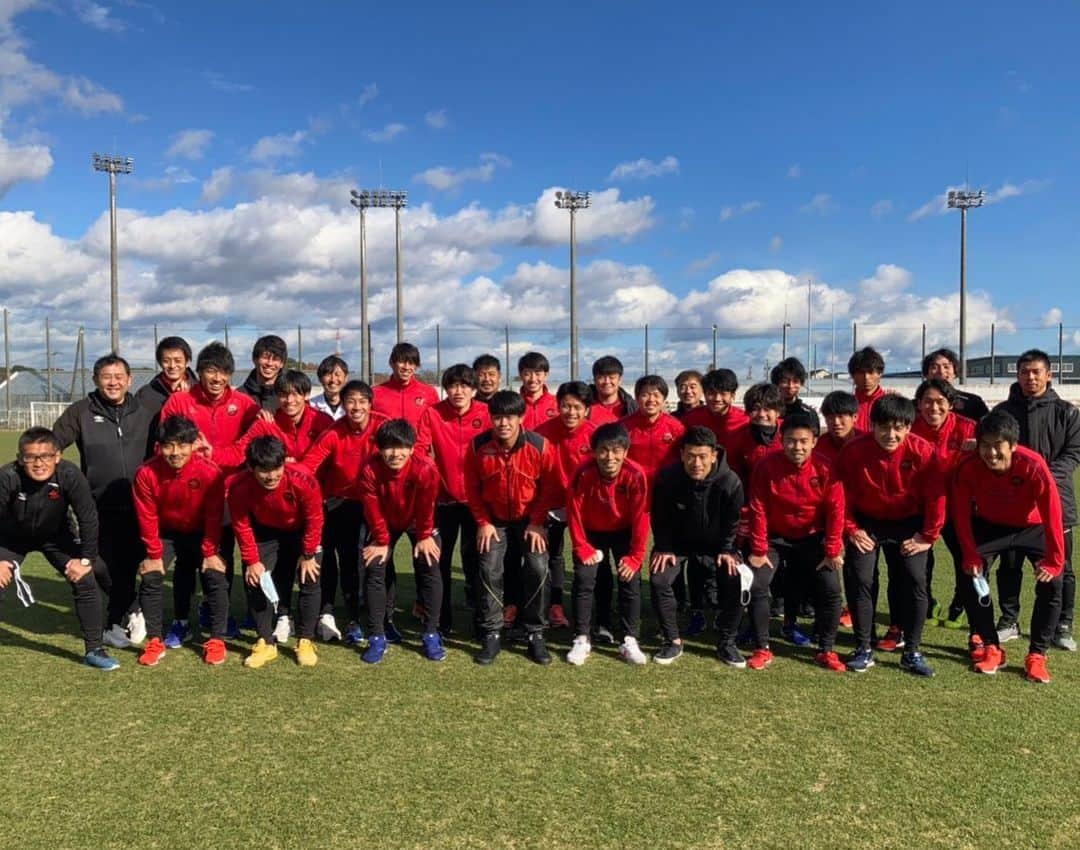 山藤健太さんのインスタグラム写真 - (山藤健太Instagram)「HondaFCに関わる全ての皆さん、2年間ありがとうございました！ 色々な経験をさせてもらい感謝してます！またこれからどこかで会えるのを楽しみにしてます👍 #hondafc」12月28日 8時09分 - fujifuji1114