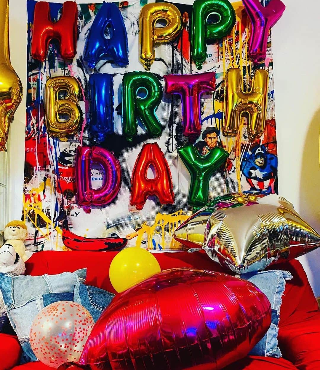Britney TOKYOさんのインスタグラム写真 - (Britney TOKYOInstagram)「2020styleBD🎉🎉🎉   今年の誕生日はパジャマ🍓でセバスチャン❤️と2人でチルBD  #pajamas #champagne #andyou  #NoParty #NoFancyDinner #imhappyjusttobewithyou #artist」12月28日 8時20分 - britneytokyo