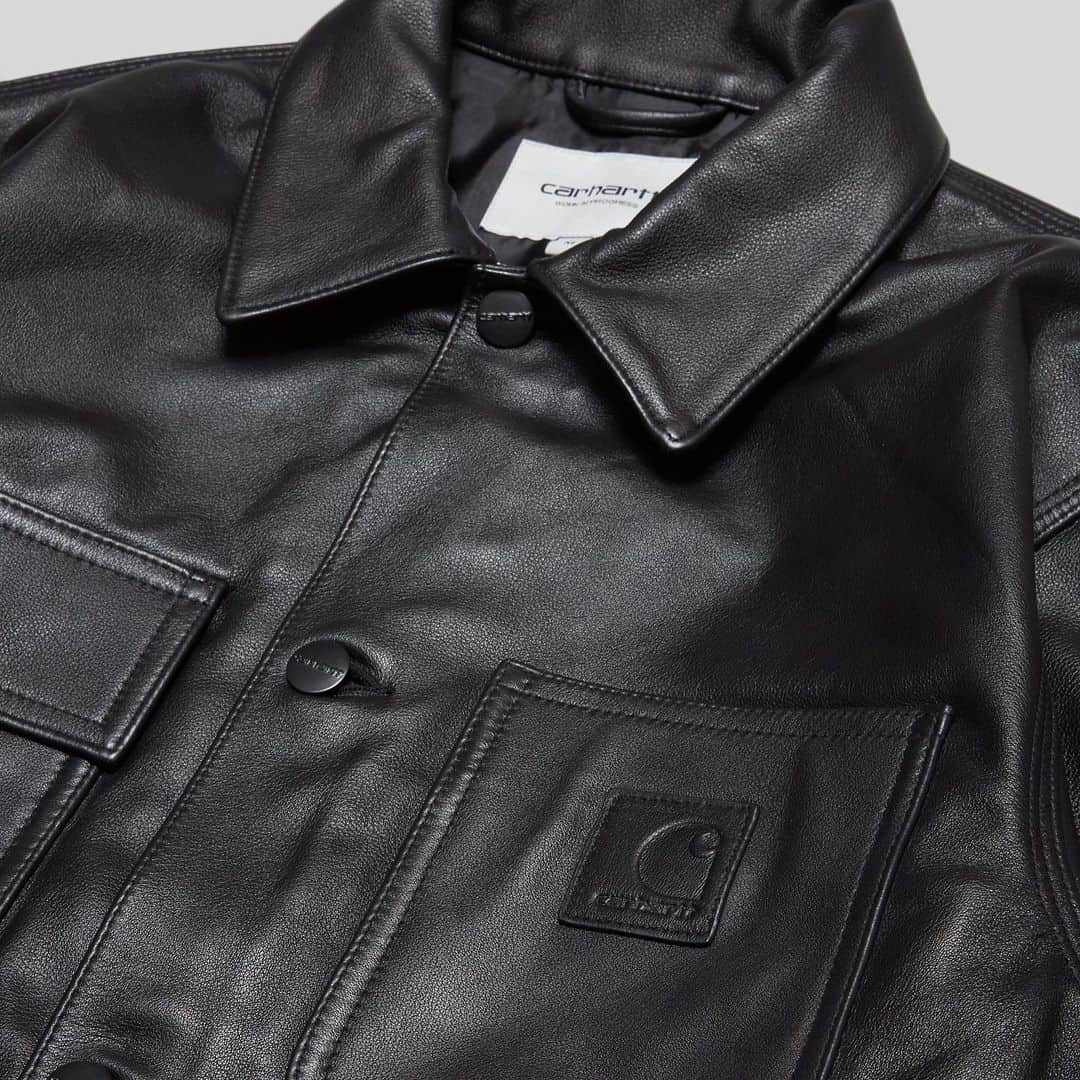 カーハートのインスタグラム：「皆様の日頃の御愛顧に心より感謝申し上げます。﻿  ﻿ Carhartt WIP Store 各店 及びOnline Storeでは、2021年1月2日(土)の初売りより数量限定で福袋を販売致します。﻿ ※新宿店のみ福袋の販売はございませんのでご了承下さい。﻿  ﻿ Carhartt WIP Store 店舗での福袋購入に関しましては、現金のみでのお支払いとなりますので予め御留意お願い致します。﻿  ﻿ 同時に初売りアイテムとして、Carhartt WIP Store 各店 及びOnline Store限定での展開となる” 2021 LEATHER CHORE COAT”も販売致します。﻿  ﻿ また、1月2日の年始の営業開始と共にWINTER SALEも開催致しますので、是非ご期待ください。﻿  ﻿  ﻿ Carhartt WIP Store 各店の営業時間﻿ ﻿ □ CARHARTT WIP STORE TOKYO﻿ 東京都渋谷区神宮前 4-28-25 ﻿ Tel 03-3402-9810(11:00〜19:00)﻿ 年内最終営業 12/30(水)11:00〜18:00 / 2021年初売り 1/2(土)11:00〜19:00 ﻿  ﻿  ﻿ □ CARHARTT WIP STORE SHINJUKU﻿ 東京都新宿区新宿 3-38-1 LUMINE EST SHINJUKU 6F﻿ Tel 03-3356-9810(11:00〜20:30)﻿ 年内最終営業 12/31(木)11:00〜18:00 / 2021年初売り 1/2(土)11:00〜20:30 ﻿  ﻿  ﻿ □ CARHARTT WIP STORE SAPPORO﻿ 北海道札幌市中央区北五条西 2 STELLAR PLACE SAPPORO center 5F﻿ Tel 011-777-9810(11:00〜20:00)﻿ 年内最終営業 12/31(木)10:00〜18:00 / 2021年初売り 1/2(土)10:00〜20:00 ﻿  ﻿  ﻿ □ CARHARTT WIP STORE YOKOHAMA﻿ 神奈川県横浜市中区新港 1-3-1 MARINE&WALK YOKOHAMA﻿ Tel 045-567-9810(11:00〜19:00)﻿ 年内最終営業 12/31(木)11:00〜18:00 / 2021年初売り 1/2(土)11:00〜19:00 ﻿  ﻿  ﻿ □ CARHARTT WIP STORE NAGOYA﻿ 愛知県名古屋市中区栄 5-16-1﻿ Tel 052-238-9810(12:00〜19:00)﻿ 年内最終営業 12/30(水)12:00〜18:00 / 2021年初売り 1/2(土)11:00〜19:00﻿  ﻿  ﻿ □ CARHARTT WIP STORE OSAKA﻿ 大阪府大阪市西区南堀江 1-9-12﻿ Tel 06-6532-9810(12:00〜19:00)﻿ 年内最終営業 12/30(水)12:00〜18:00 / 2021年初売り 1/2(土)11:00〜19:00 ﻿  ﻿  ﻿ □ CARHARTT WIP STORE KYOTO﻿ 京都府京都市中京区寺町通蛸薬師上ル中筋町 486﻿ Tel 06-6532-9810(12:00〜19:00)﻿ 年内最終営業 12/30(水)12:00〜18:00 / 2021年初売り 1/2(土)11:00〜19:00 ﻿  ﻿  ﻿ □ CARHARTT WIP STORE HIROSHIMA﻿ 広島県広島市中区三川町 3-13 セザール三川町 1F﻿ Tel 082-249-9810(11:00〜20:00)﻿ 年内最終営業 12/30(水)11:00〜18:00 / 2021年初売り 1/2(土)11:00〜19:00 ﻿  ﻿  ﻿ □ CARHARTT WIP STORE FUKUOKA﻿ 福岡県福岡市中央区大名 1-11-29﻿ Tel 092-716-9810(11:00〜19:00)﻿ 年内最終営業 12/30(水)11:00〜18:00 / 2021年初売り 1/2(土)11:00〜19:00﻿  ﻿ 営業時間に関しましては随時変更となる場合がございますので、予めご了承頂けますようお願い致します。﻿  ﻿  ﻿  ﻿ 2021年も Carhartt WIP をよろしくお願い致します。  #carharttwip #workinprogress」