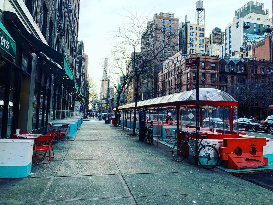JULIEN D'YSさんのインスタグラム写真 - (JULIEN D'YSInstagram)「Sunday #newyork #empty #afternoon restaurant like train 🚆#amsterdamavenue #uperwestside#december27.2020」12月28日 8時26分 - juliendys