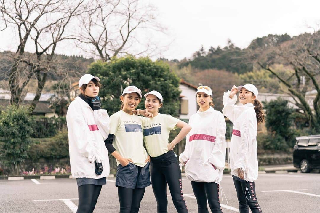 TOKYO GIRLS RUNのインスタグラム：「2020年最後の投稿です！ 今年も1年応援ありがとうございました🌟 来年も引き続きよろしくお願い致します💕 #beachme #相模屋 #slendaginza #slenda #アンダーアーマー #tgr #tgc #東京ガールズコレクション #tokyogirlscollection #tokyogirlsrun #marathon #マラソン #sports #healthy #running #instagood #power #スポーツ #diet #ダイエット #ランニング #sportswear #workout #training #フルマラソン #ランニング女子 #rungirl #トレーニング #instarunning #健康」