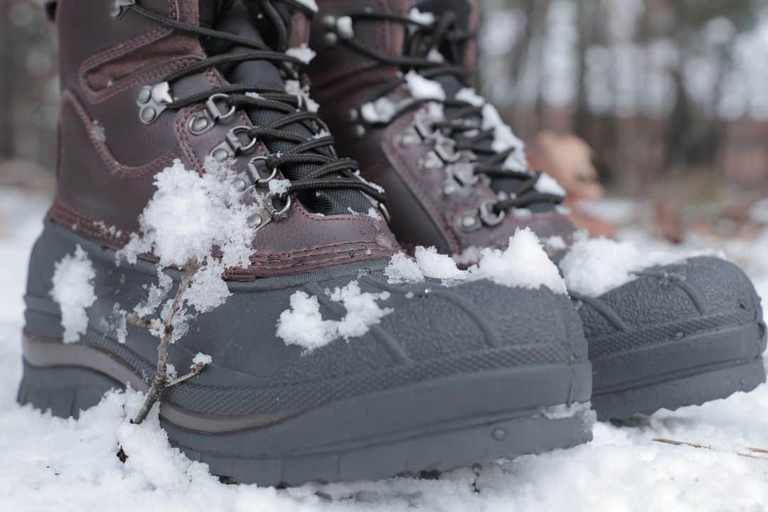 ロスコのインスタグラム：「Keep your feet warm & dry this winter with our 8" Cold Weather Hiking Boots #rothco」