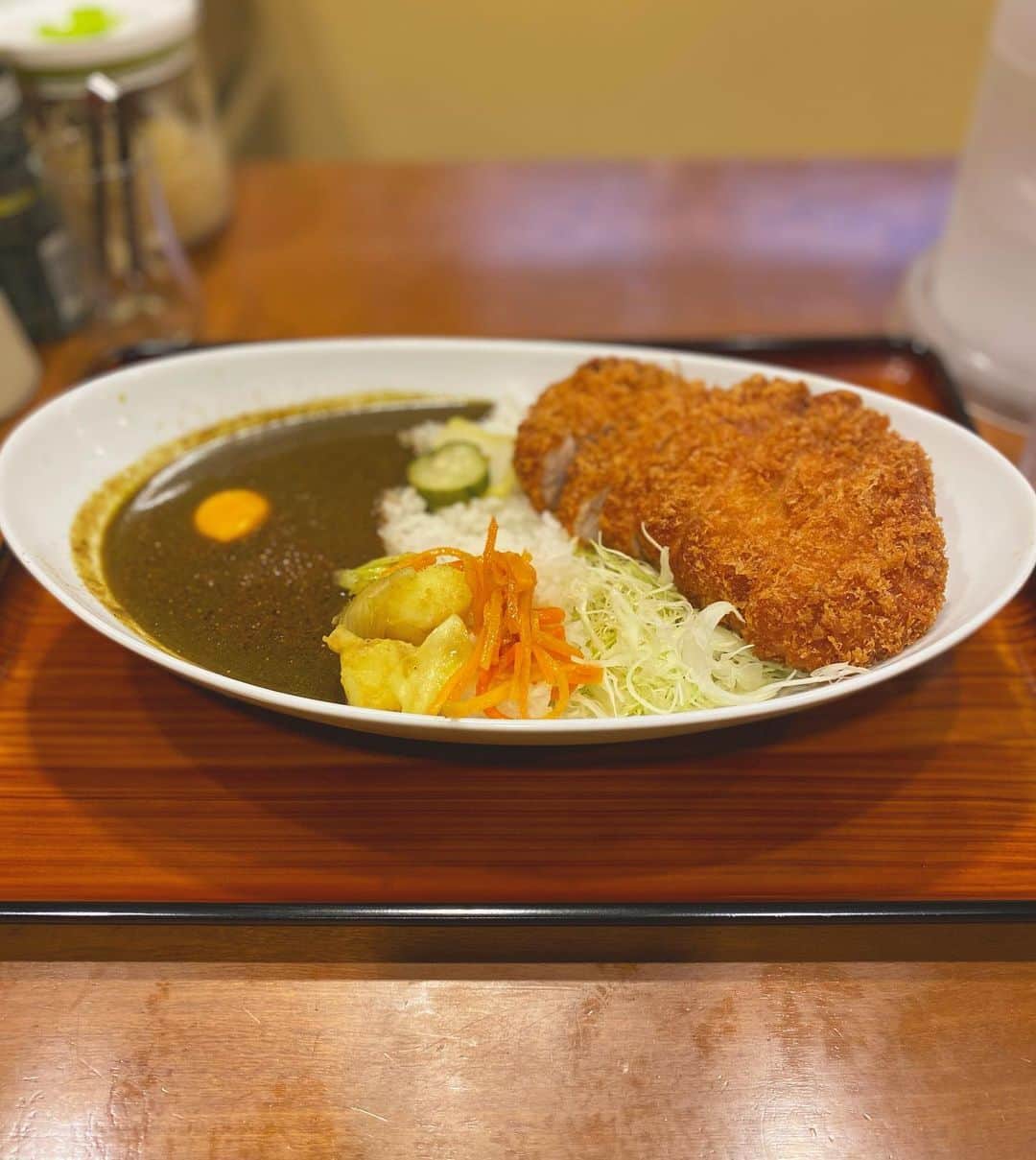 小川哲史さんのインスタグラム写真 - (小川哲史Instagram)「先日のジーエス🍛 カレーもトンカツも絶品でした👍  上ロースがめちゃ美味いので、 塩でトンカツを食べ カレーとは別々に食す事をオススメします🙋‍♂️  #curry #カレー」12月28日 9時52分 - satoshiogawa92