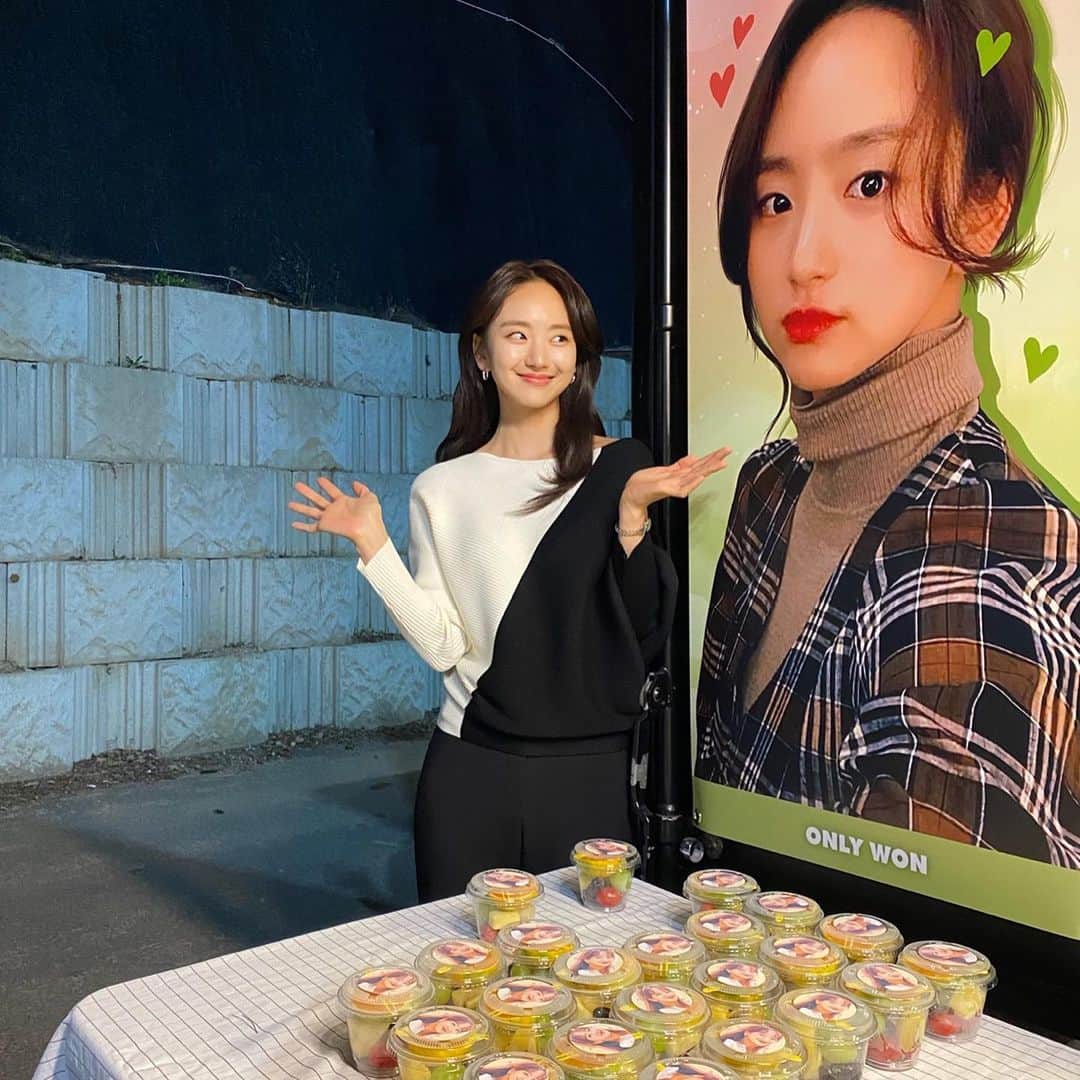 のインスタグラム：「. 고맙습니다💚 나에게도 only 온리원❤️」