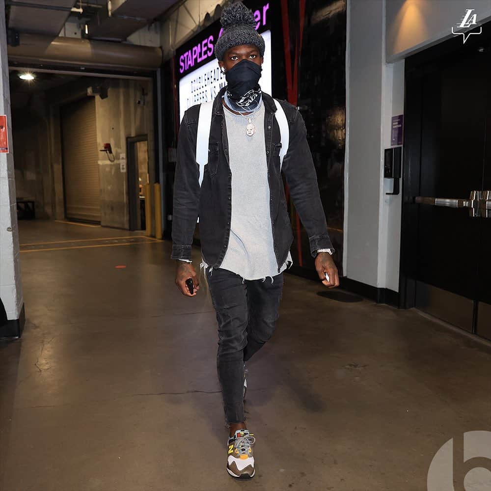 Los Angeles Lakersさんのインスタグラム写真 - (Los Angeles LakersInstagram)「Show’s arrived 🎬」12月28日 11時19分 - lakers