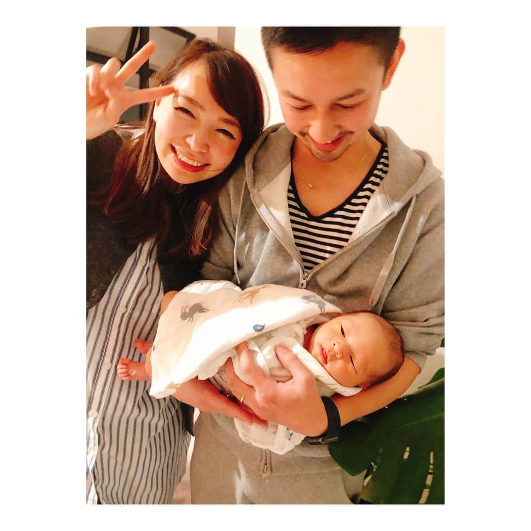 Taki Tanakaさんのインスタグラム写真 - (Taki TanakaInstagram)「#Day11 #afterbirth   生後11日目♡  幸せいっぱいな @nogawamai  まいまいとなおくん。 #おめでとうおめでとうおめでとう   赤ちゃんはみんなの宝物♡♡ #大きくなあれ  #幸せな日曜日 #aboutyesterday  #babystagram  #babyboy」12月28日 11時45分 - tanakataki
