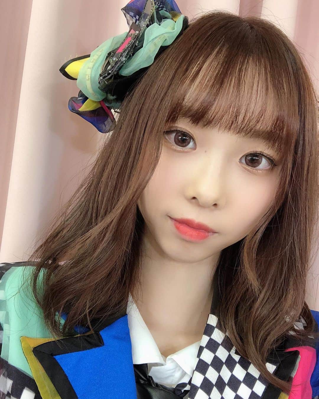 岡田梨奈のインスタグラム：「公演で髪下ろすの珍しいのだよ☺︎ 公演納めでしたぁ。 #akb48 #おかりな #秋葉原 #劇場公演 #僕夏 #僕の夏が始まる公演 #ミディアムヘア #ふんわり」