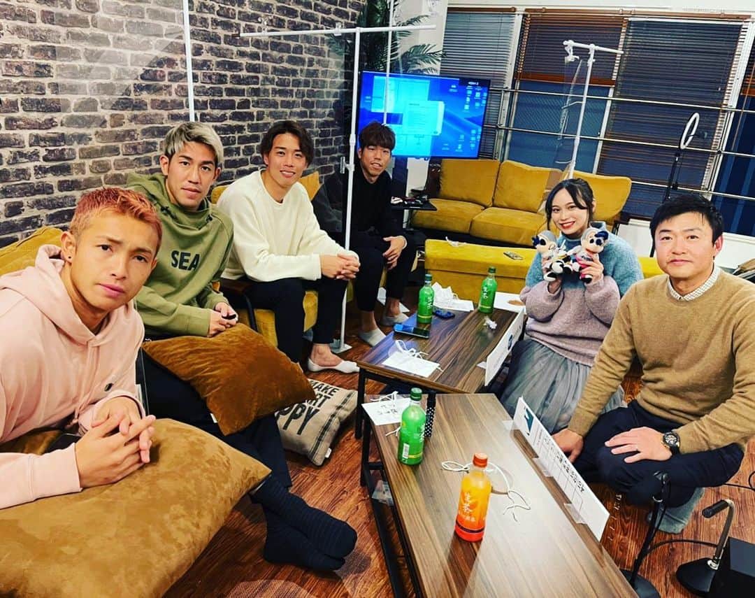 のインスタグラム：「アビスパ福岡 おうちでまったり忘年会！ ありがとうございました😊 そしてこうきくん3年間ありがとうございました！ お世話になりました！ #アビスパ福岡  #福岡 #jリーグ  #2020」