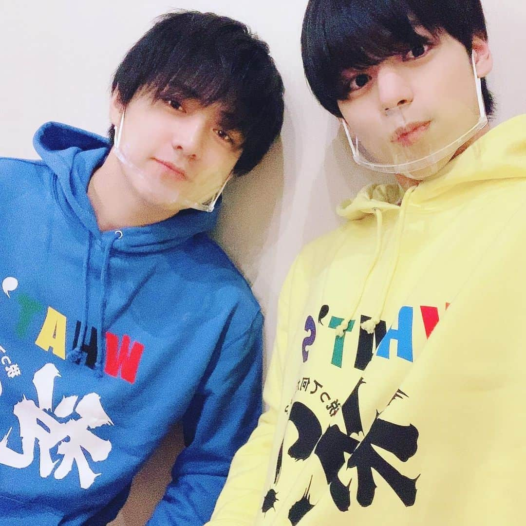 大城光のインスタグラム：「WHAT'S税パーカー👍  #マジプリ #大城光 #永田薫 #税  #パーカー」