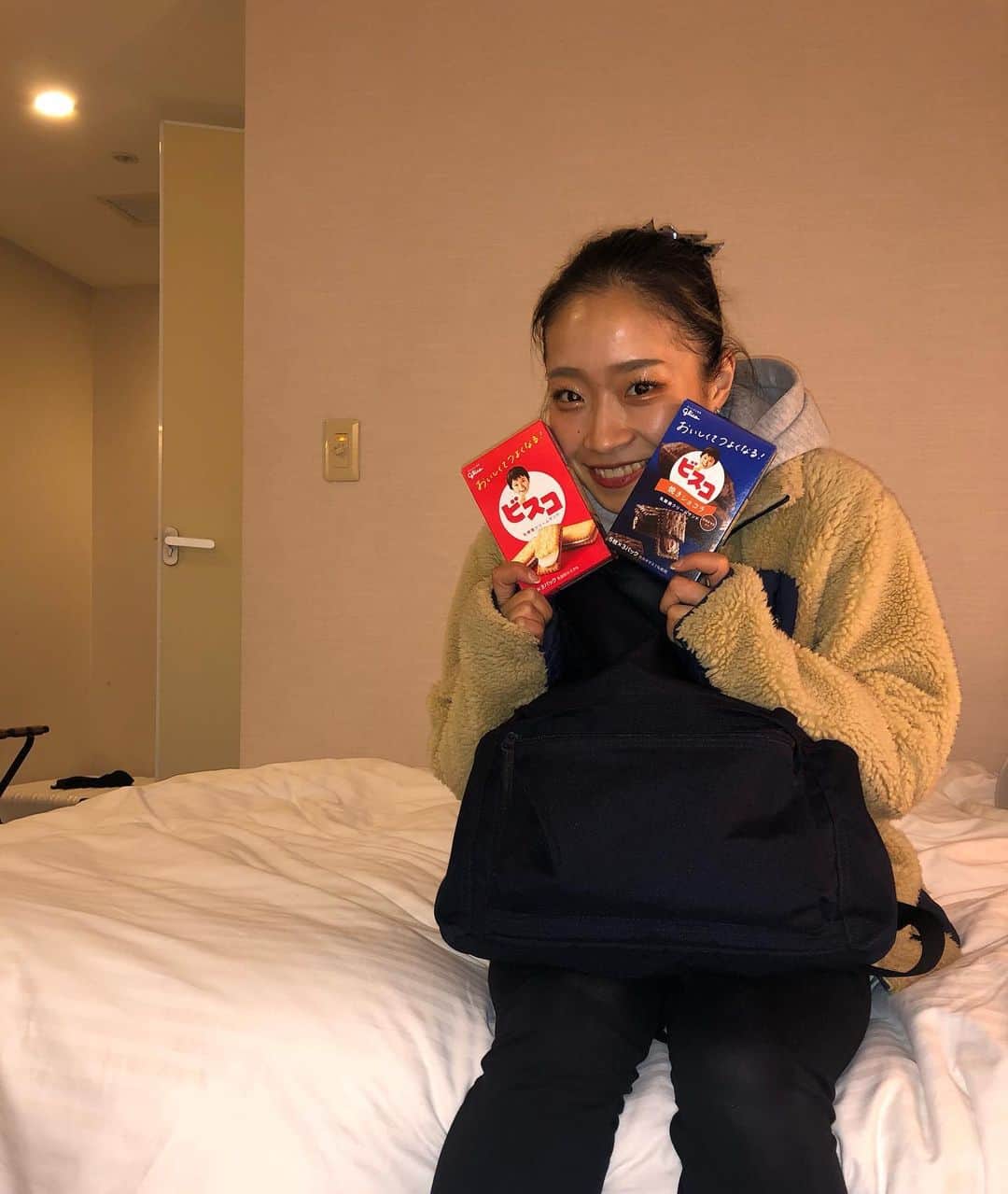 新田谷凜のインスタグラム：「． ． ． 今年は本当に大変な1年でしたが 無事この大会が開催され、出場出来て良かったです！ ． ． ． 今回の全日本は今後の自分にとって とても大事な試合になったと思います⛸ ． 23歳にして初めての経験ができた全日本でした。 ． この経験を必ず次に繋げれるよう また頑張っていきます！ ． ． 沢山の応援やメッセージありがとうございました😭✨ 皆様からの声援は私にとって 続けて良かったと思える理由の一つです🐬 ． ． それでは皆様、良いお年を！❣️ ． ． ． #全日本フィギュアスケート  #2020」