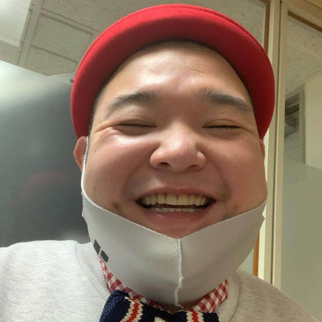 内山信二さんのインスタグラム写真 - (内山信二Instagram)「14時からNHKごごナマに出ます！  是非観てくださ〜い😁  #ごごナマ  #内山信二」12月28日 13時46分 - meetbowl2929