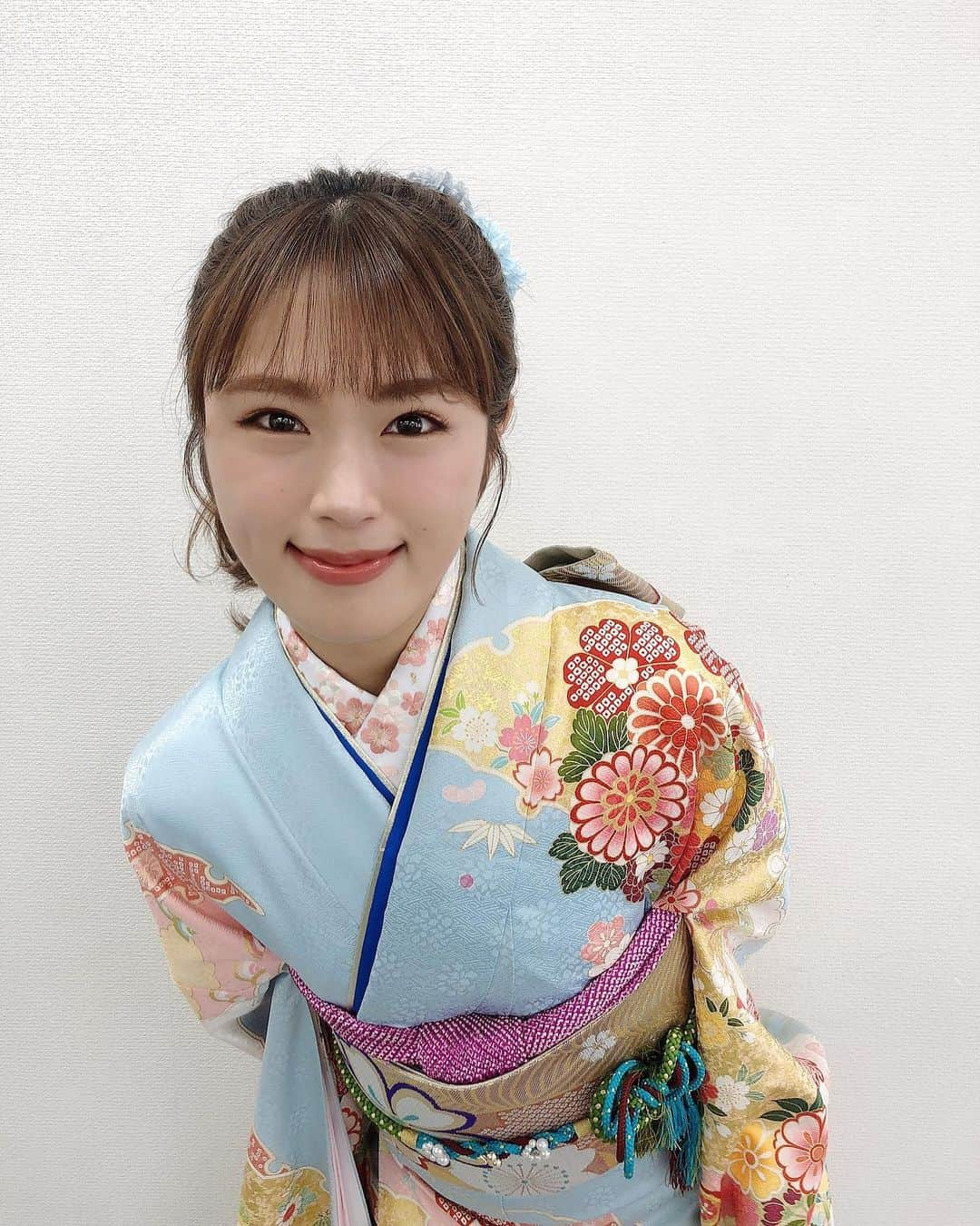 渋谷凪咲さんのインスタグラム写真 - (渋谷凪咲Instagram)「水色着物一つ結乙女👘🌼 . . 本日！ . ⏰16時30分～MBSさん 『#ミント！Presents 万博へGO!!』 . に出演させて頂きます♪ . . 収録では、#大阪万博 を振り返りながら、 2025年の大阪万博は驚きがいっぱいで😳！！ . 毎日生きるのが楽しみで仕方なく なっちゃいましたっ🥰♪ふふ . . 2025年の #大阪万博！ #夢洲 は夢でいっっぱいですよっ🥰 . 放送をお楽しみにっ♪ . #わくわく #大阪 #関西 #大阪万博 #未来は明るい #皆んなで一緒に盛り上げましょう♪」12月28日 14時33分 - nagisa_nikoniko