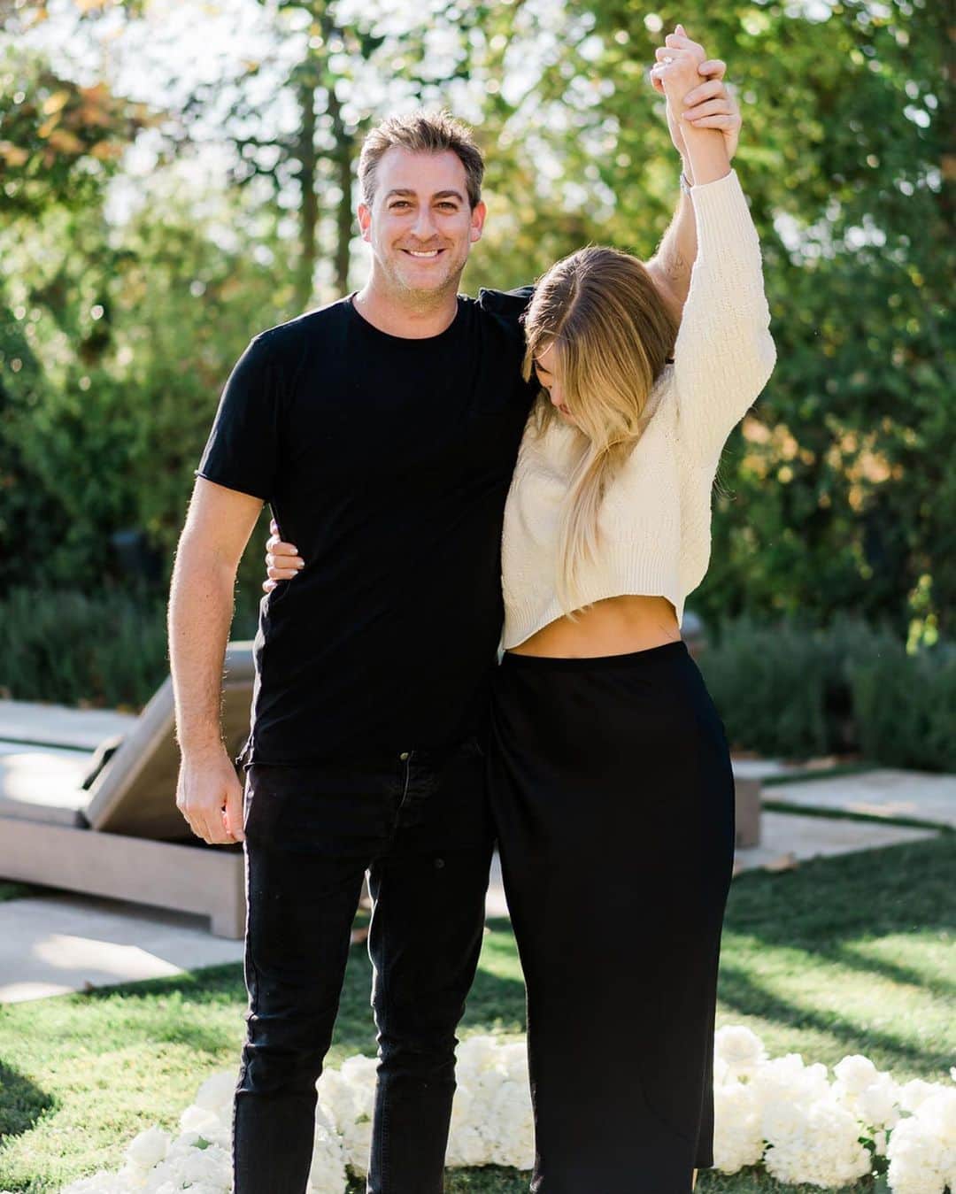 トリ・プラバーのインスタグラム：「A year ago today🤍💍🤍 @markbirnbaum」