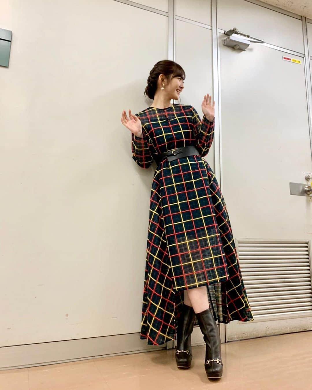 鈴木愛理さんのインスタグラム写真 - (鈴木愛理Instagram)「✴︎最近の衣装たち👗﻿ ﻿ 《ジャスティン・ビーバーにいいね！され隊》 ＊accessory: @somnium_22﻿ ＊tops: @saaageboutique﻿ ＊skirt: @masaco_teranishi﻿ ﻿ 《CLASSIC TV 〜第一回ベートーベン編〜》﻿ ＊tops: @doublestandard_official﻿ ＊skirt: @labelleetude_official﻿ ＊earring: @aikon_24﻿ ＊bracelet: @roomx601﻿ ＊boots: @dianashoespress﻿ ﻿ 《CLASSIC TV 〜第二回クリスマス編〜》﻿ ＊dress: @adelly.tokyo﻿ ＊earring: @roomx601﻿ ＊boots: @dianashoespress﻿ ＊ring: @phoebe_official﻿ ﻿ #英語がいっぱい thank you❤︎  @yurina_inaba_stylist」12月28日 14時51分 - airisuzuki_official_uf