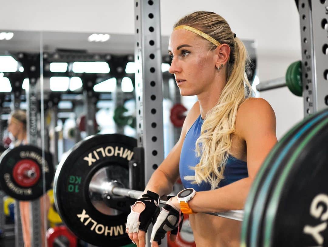 アンナ・リシコヴァさんのインスタグラム写真 - (アンナ・リシコヴァInstagram)「The last Monday of the year! Let’s do it productive!   #gym #gymday #squat #power #training #nike #gymtraining #mondaymood」12月28日 16時37分 - anna_ryzhykova