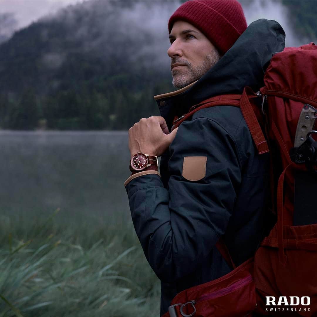 ラドーのインスタグラム：「Ready for adventure. Discover the latest addition to the Captain Cook Bronze line. #RadoCaptainCook #Feelit」